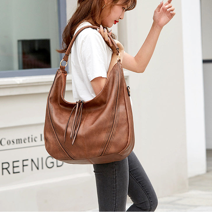 Tassel Hollow Out Large Shoulder Leisure Bag